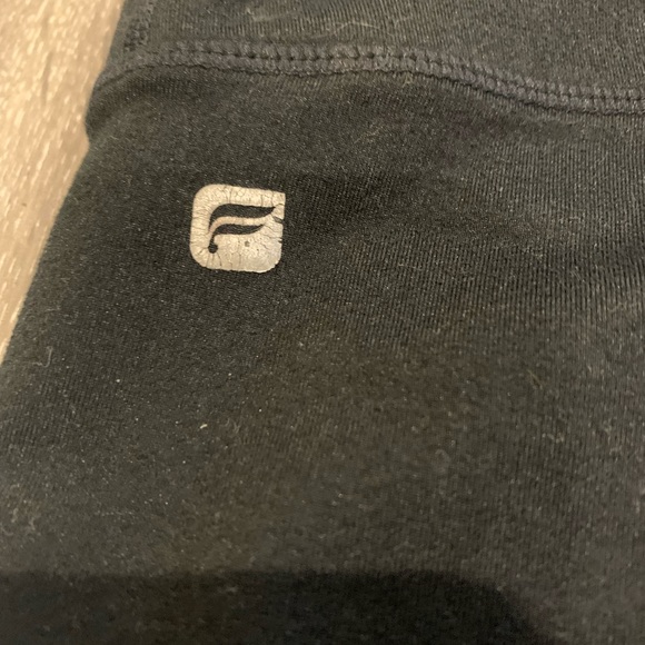 Fabletics capris - Picture 9 of 9